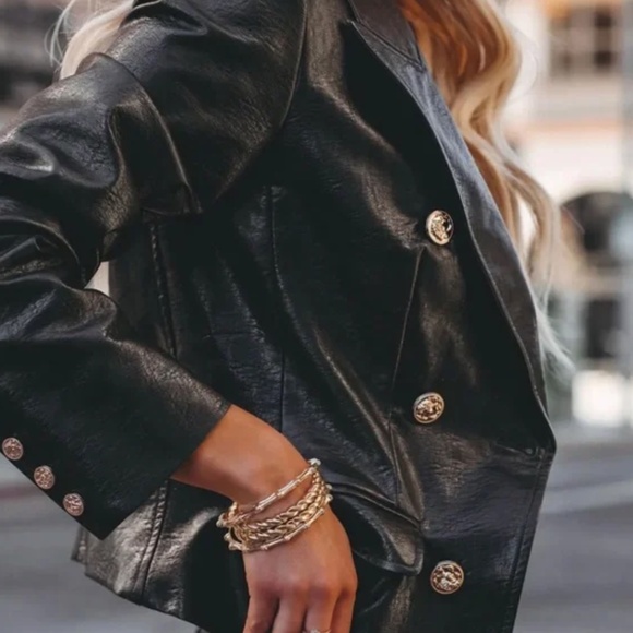 VICI- LENNY POCKETED FAUX LEATHER BLAZER - Picture 2 of 8